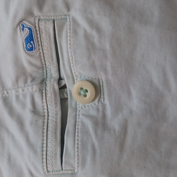 Vineyard Vines light green faded shorts size 4 - Picture 6 of 9